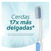 Cepillo-Colgate-Cabeza-Com-2X1-Slim-Soft-Paquete-X-1-imagen-2