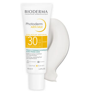 Protector-Solar-Photoderm-AKN-Mat-SPF-30-Tubo-X-40mL-imagen