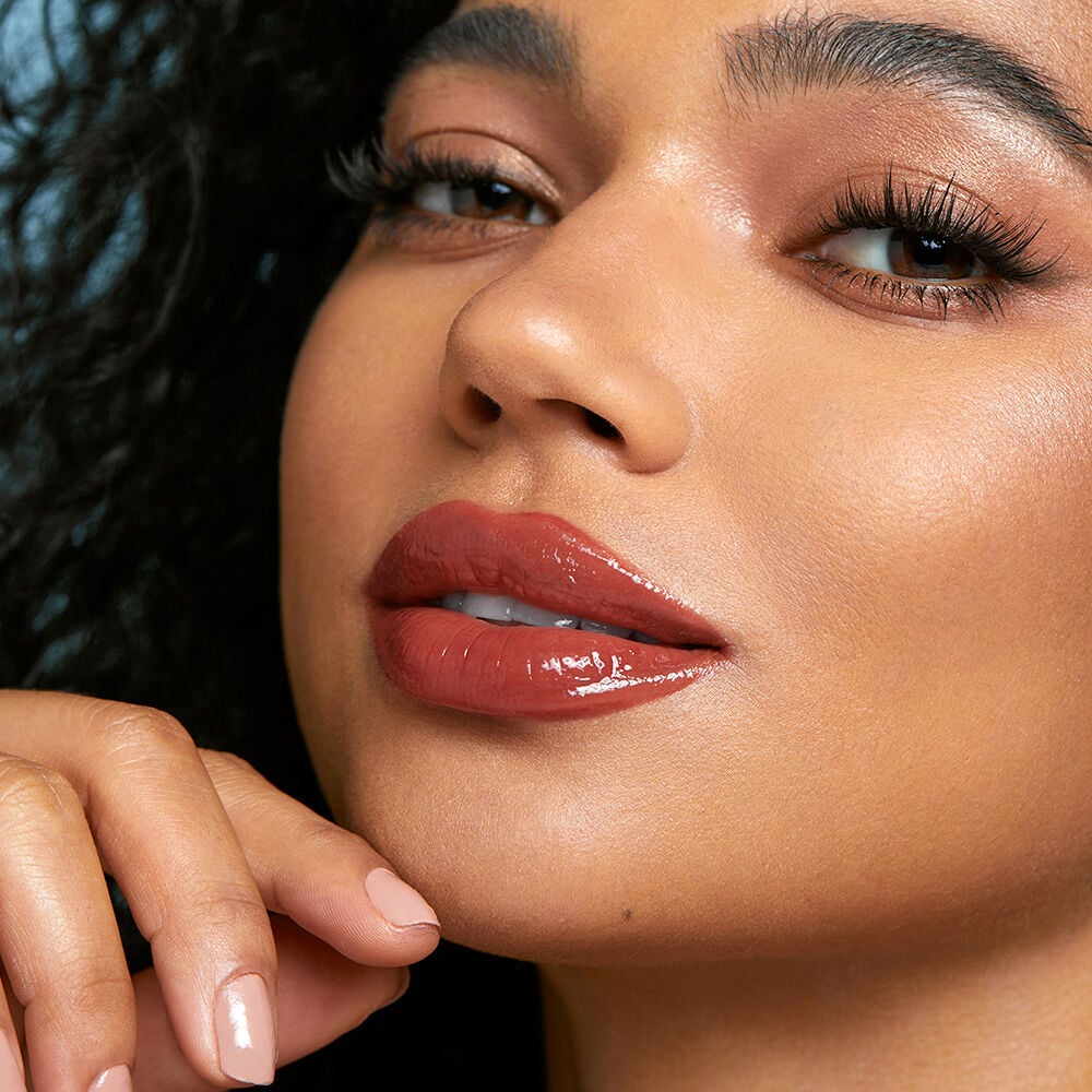 Labial-Sheglam-Pout-Perfect-Shine-Lip-Plumper-Tubo-por-2Gr-Peachy-Keen-imagen-3